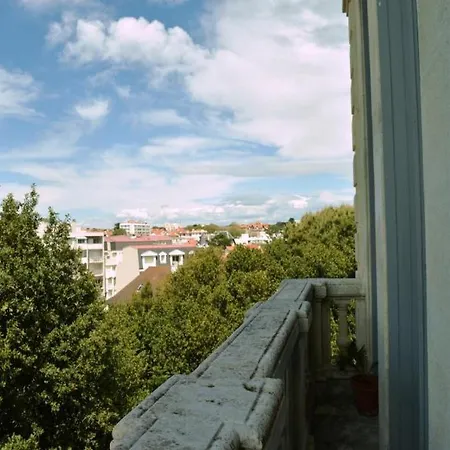 Sapieha Apartment Biarritz